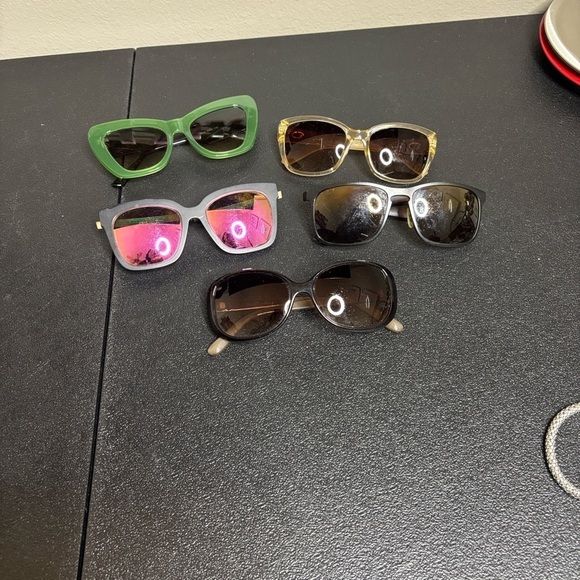 Bundle Sunglasses Collection Oscar de la Renta Vera Wang Ray Ban Diff Etc *ISSUE main image 10